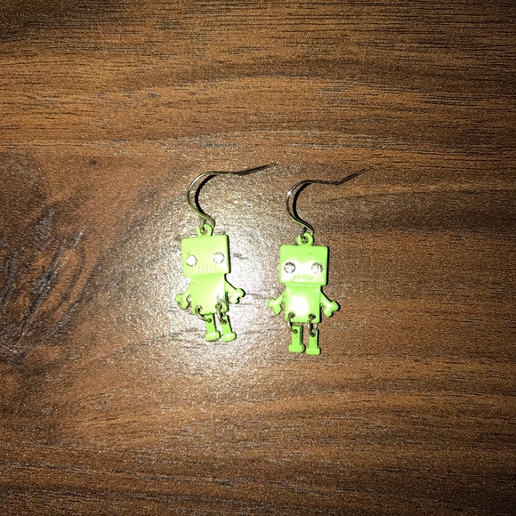 SO Jewelry - Robot earrings